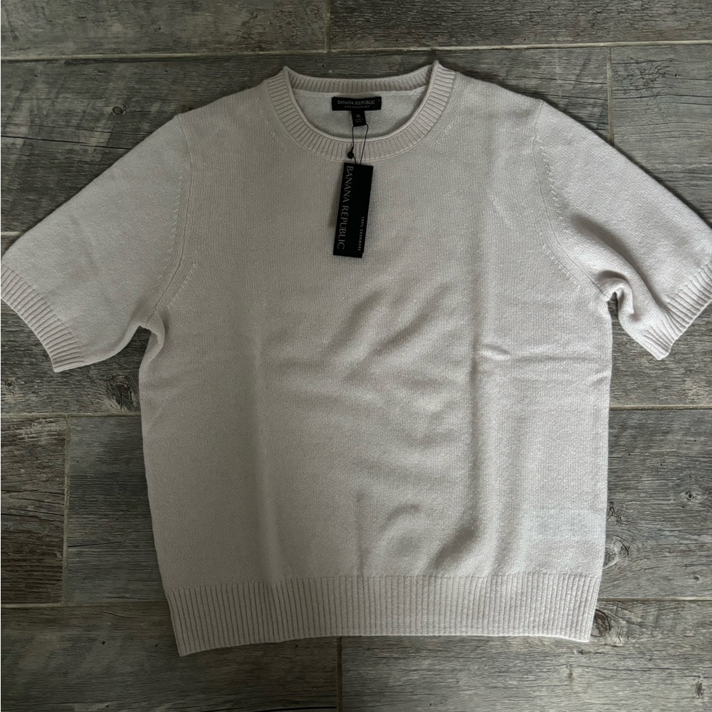 NWT Banana Republic 100% cashmere sweater. XL